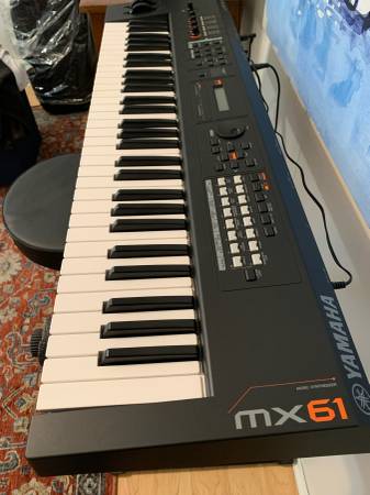 KEYS PLAYER LOOKING (Sebastian)63667829031937120