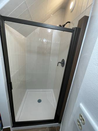 $1250.00 / 2br - 500ft2 - Recientemente actualizado, moderno de 2 habitaciones / 1 baño con garaje para 1 coche. Tranquilo63846716839555122