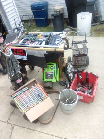 Mechanic tools, can't work anymore must go 1