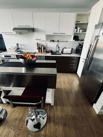 $120 / 2br - 1400ft2 - Commuting to Philly? Flexible Day-to-Day Sublet Arrangement for Furnished Room (Philadelphia)63666762301059124