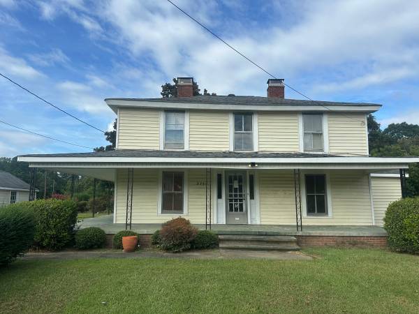 $2,000 / 6br - 6 Bedroom Victorian Home for RENT ONLY $2,000 (Green Level, NC)64027279378945120