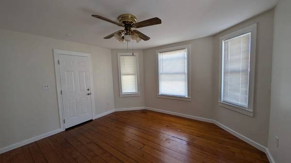 Great value 2 bedroom apartment in a quiet neighborhood 1