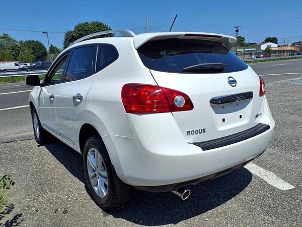 2013 Nissan Rogue SV con paquete SL, tracción en las cuatro ruedas, crossover de 4 puertas - $9995.0063470614435587124
