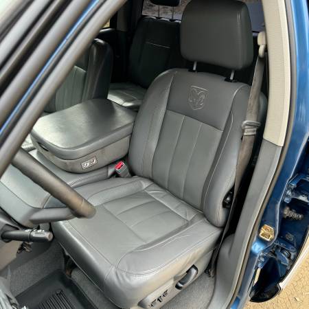2006 Dodge Ram 2500 Laramie 4x4 5.9 Cummins - $19,000 (aptos)63438677136003122