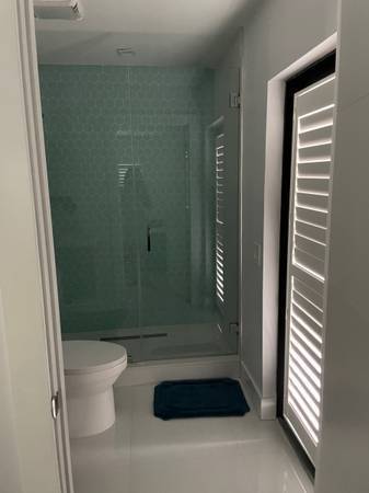 $240 Furnished big beautiful room, Clean,  Quiet, Safe home63825131824769124