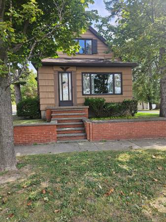 $325,000 / 4br - Home for sale with income property (Lancaster)63925201937282120