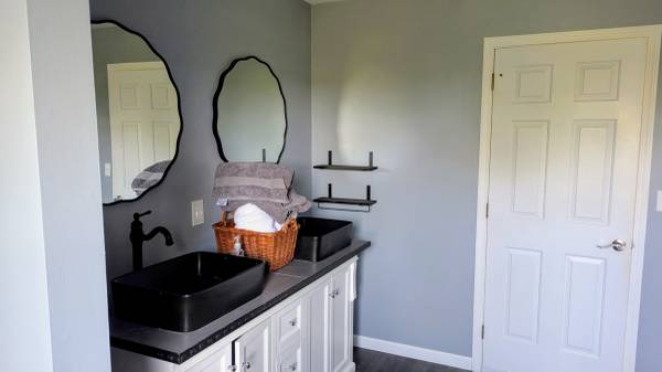 $850 / 1br - $850/ 1br - Furnished Room $850 Utilities included (brookfield)64020519124993121