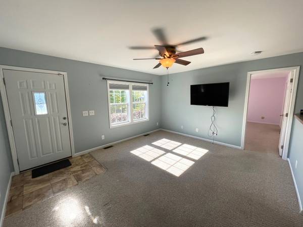 $275,000 / 2br - 1232ft2 - Nueva lista River Pines 2012 Casa Commodore 2 dormitorios y despacho (NASHUA)63986777161218121