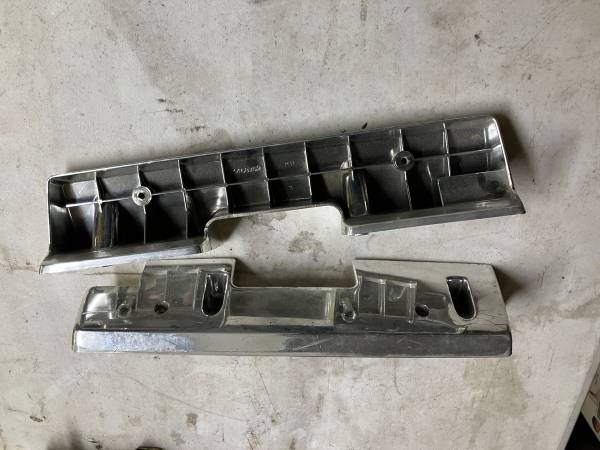 Chevy Armrest supports 1