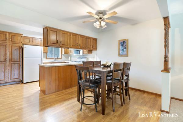 $205,000 / 2br - 1640ft2 - Peaceful Easy 55+ Living Condo (Grand Rapids Kentwood)63985941211010123