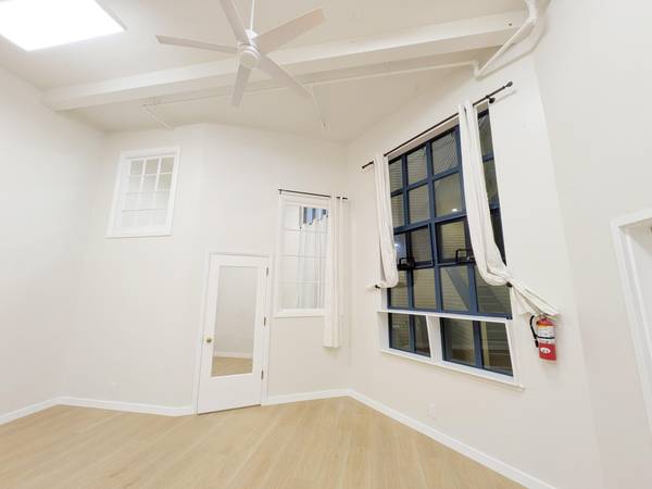 $2,100 / 553ft2 - Espacio de Oficina Premier en el Vibrante Distrito de Elmwood, Berkeley (berkeley)64190340574211122