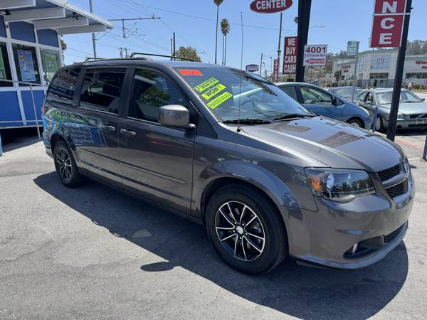 2016 DODGE GRAND CARAVAN PASSENGER R/T. TÍTULO LIMPIO, ¡PASÓ LA PRUEBA DE EMISIONES! - $8,499 (san mateo)63624172530563121