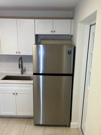 $1,500 / 1br - 420ft2 - Studio in the heart of Antique Row $1500 Fully Renovated (West Palm Beach)64001847208834124