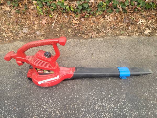 Toro Electric Leaf Blower / Vac 1