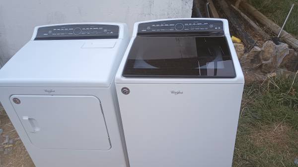 Whirlpool Washer and Dryer 2 years old 1