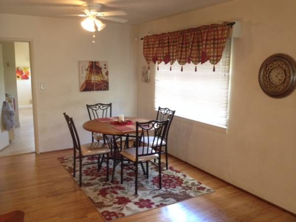 $750 / 2br - 1550ft2 - Furnished Room with Private Bath and Private Entrance Fresno High Area (Fresno)63798509986433121