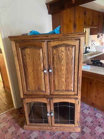 TV hutch 1