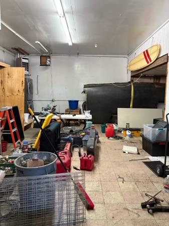 $1,600 / 1000ft2 - espacio de trabajo para tienda (Santa Cruz)63657913568769123