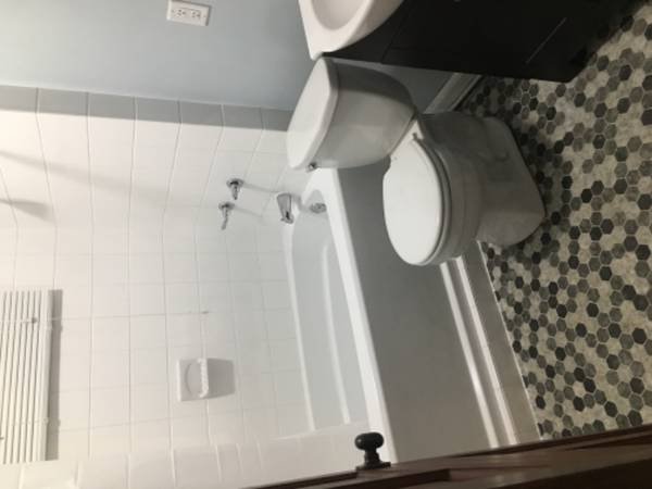 $1350.00 / 3br - 1000ft2 - Moeller64035577748482123