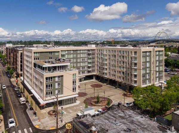 $3,504 / 1br - 1063ft2 - See To Believe  Most Desirable... Home, Staff, Community, Neigh (Slabtown)63999455197954120