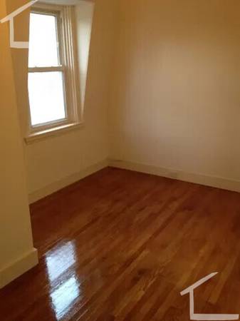 $2,250 / 2br - Quincy 2 Bed/1 Bath Apartment | Near Wollaston Station63810087482753122