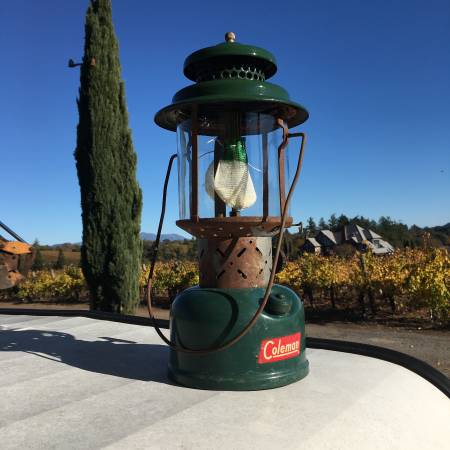 Vintage 1958 Coleman Double Mantel Lantern 1