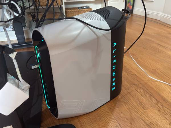 Alienware Aurora R11 – i9-10900K • 64GB RAM • RTX 5070 • Gaming PC 1