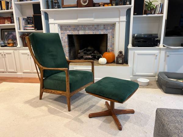 2 MCM Lounge Chairs by Jack Van Der Molen, price is per chair 1
