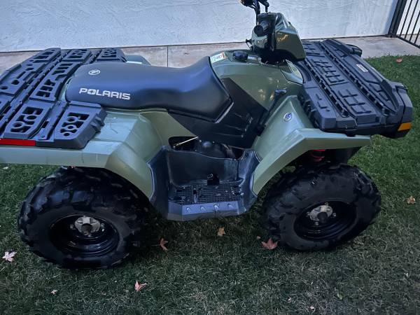 2005 Polaris 600 qaud 1