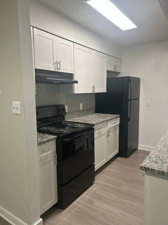 $1,499 / 2br - 975ft2 - ¡Vida impecable frente al agua! ¡Visite hoy los apartamentos Windwood Oaks! (Tampa)63991229213827124