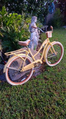 Bicicleta Huffy Nel Lusso Beach Cruiser - $150 (Oakland Park)63471415828097120