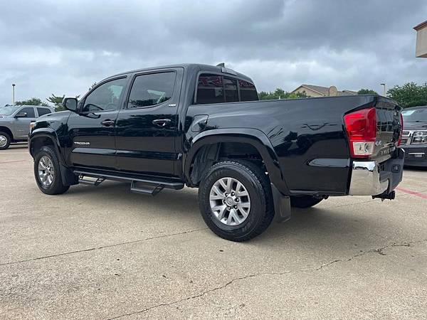 2017 Toyota Tacoma SR5 Double Cab 5 Bed V6 4x4 AT (Nacional) - $23598.0063479051754883122
