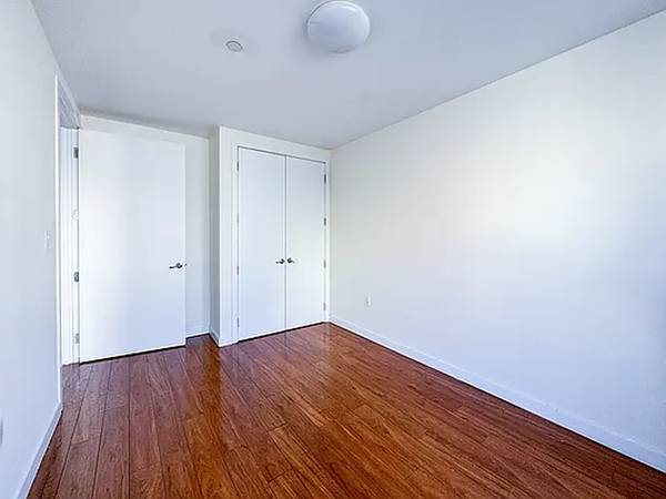 $3,295 / 1br - One Bedroom Apartment in Prime Williamsburg Location63854290775809124
