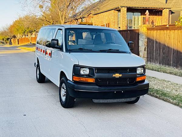 2016 CHEVROLET EXPRESS 2500 - $11950.0063621764943105124
