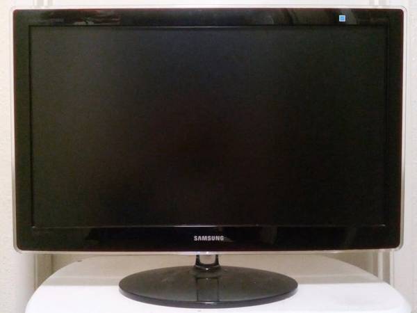 Samsung™ SyncMaster P2770HD 27” Widescreen LCD TV Monitor for Sale 1