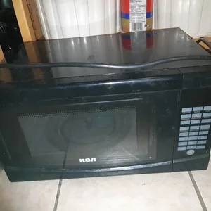 RCA Microwave 1