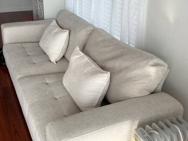 Sofa, 89 inches 1