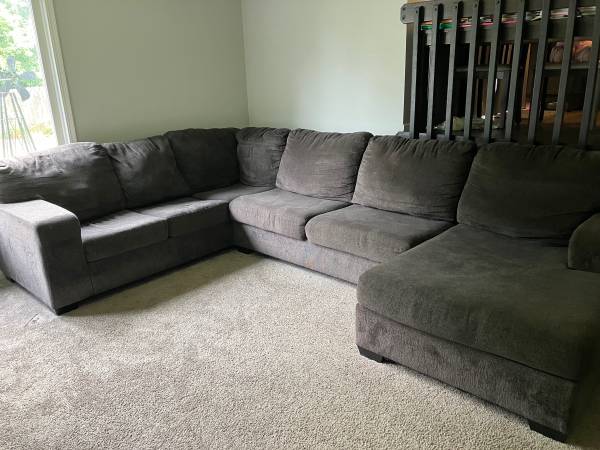 Large green/gray sectional 1