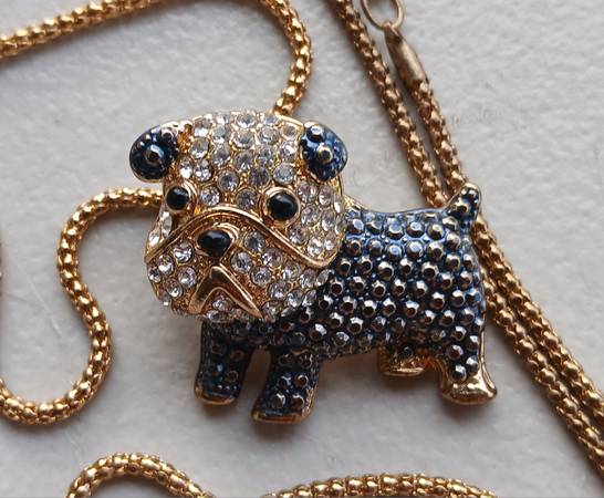 Bedazzled Bulldog Betsey Johnson Pendant Necklace Perfect! 1