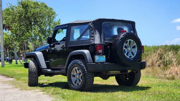 2010 Jeep Wrangler JK Islander Edition - $8,995 (St Petersburg)63443482583171121