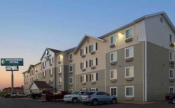 1st Week Manager's Special - A Smart Apartment Alternative! 1