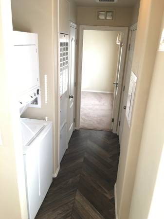 $2,495 / 3br - 1065ft2 - Just stunning! Spacious 3 Bed, 2 bath with lots of light (Anchorage)63991795125250123