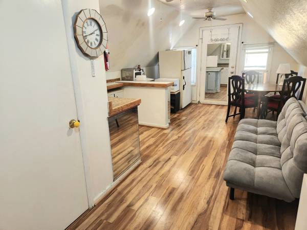 $1,100 / 1br - 1 bedroom 1 Bath In-Laws apartment including Utilities (sterling)64040197046531122