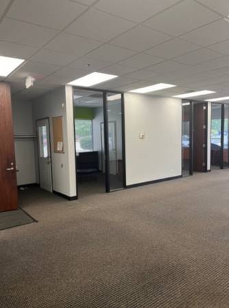 $2,200 / 1119ft2 - Office Suite for Lease – 1,119 Sq Ft Corner Unit – Vernon Hills, IL – (Vernon Hills)63781441820035122