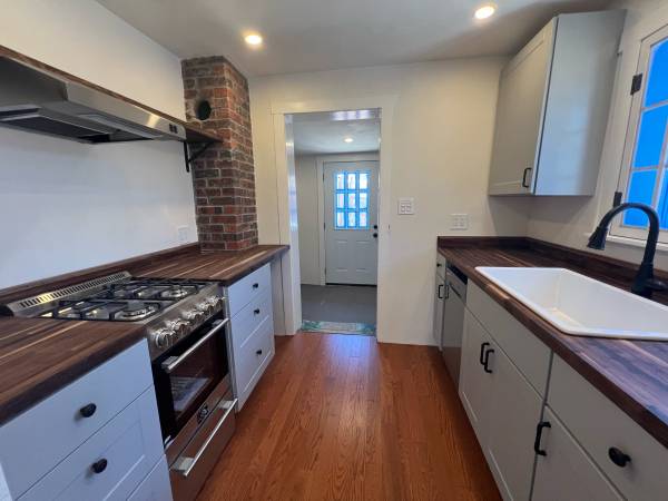 $2,500 / 2br - 865ft2 - 2bd 1bath renovado dúplex de adobe en South Capital (Santa Fe, NM)63659797987713124