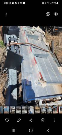 Maxon  3000# liftgate 1