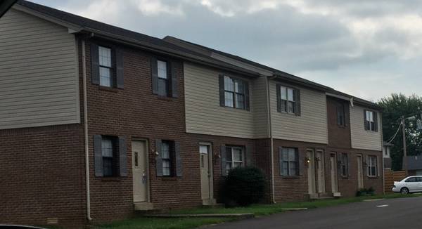 1 BEDROOM/1 BATH APT ON PATRICK WAY $525-$595 1