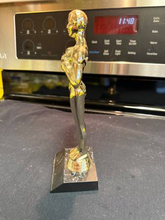 Réplica del premio Oscar, 24 cm de altura - 10 USD (Bellevue)63471357049857124