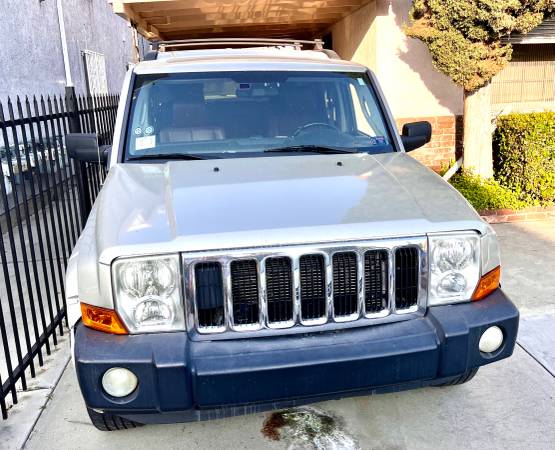 2008 Jeep Commander necesita un buen hogar - $1,200 (Burbank)63624654121089122