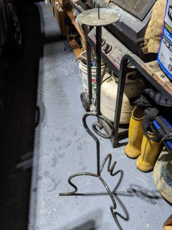 Rod iron candle holder 1